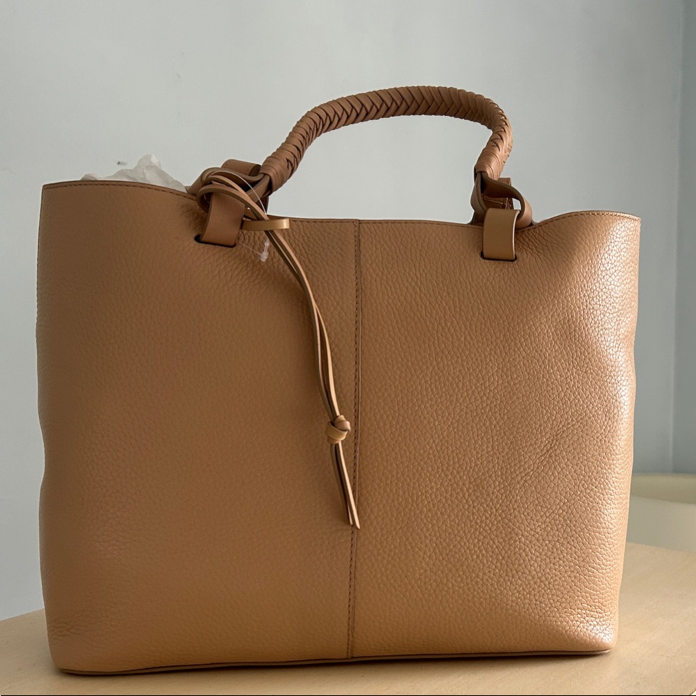 Elegant Tan Leather Tote Bag